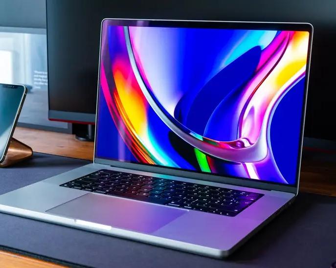 В России открылись предзаказы на новые компьютеры Apple