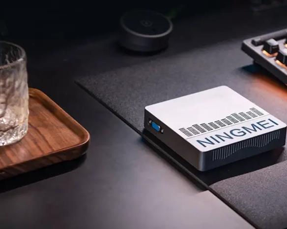 Xiaomi выходят на новый уровень.</p>
<p>Представлен первый мини