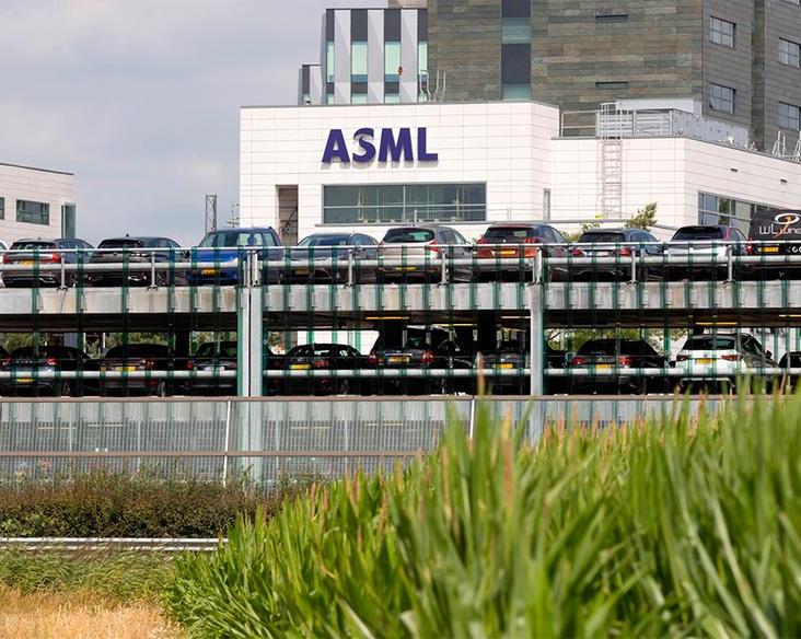 Чем объясняется возросший спрос на литографическое оборудование ASML
