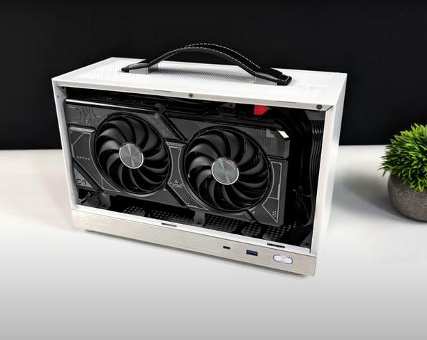 Из платформы MINISFORUM BD790i сделали игрового монстра с GeForce RTX 4070 и Ryzen 9 7945HX